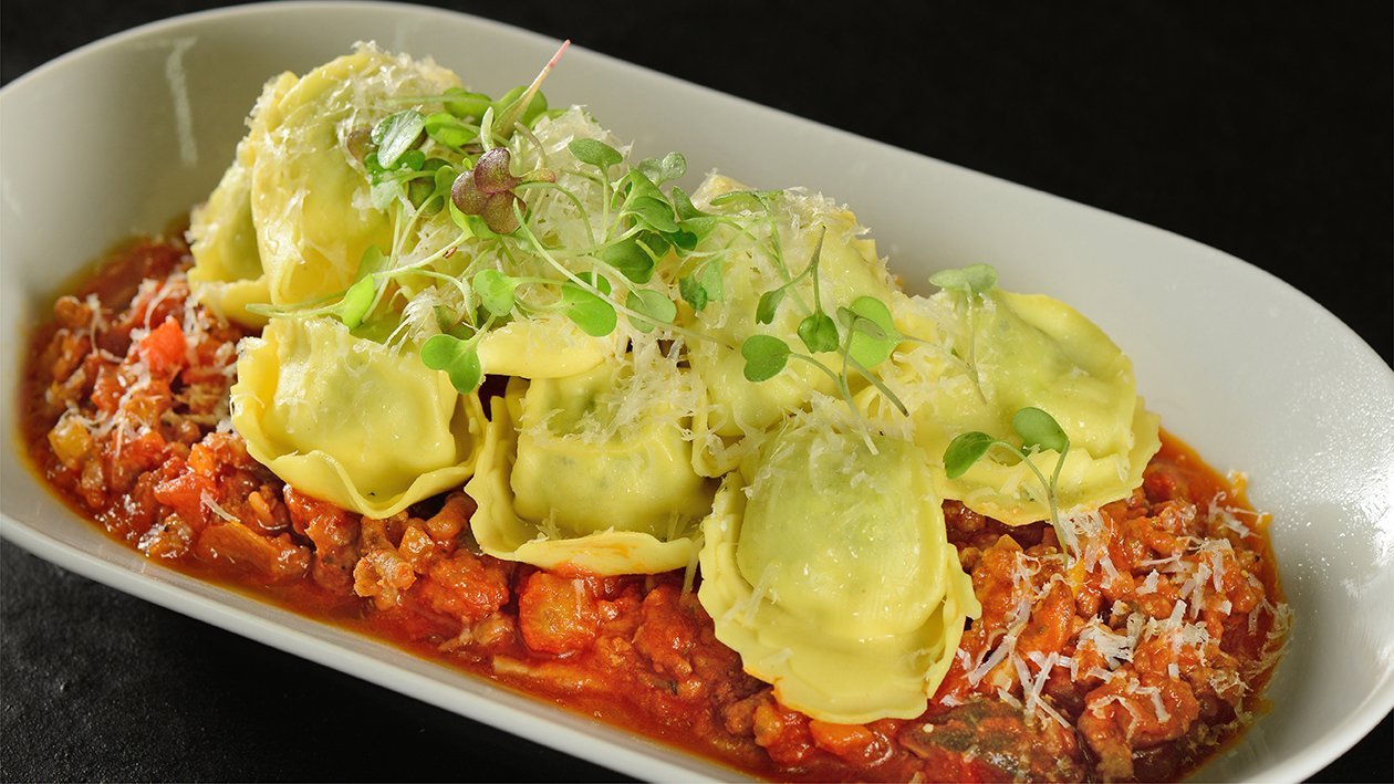 Three Cheese Tortellini Bolognaise Sauce – - Recipe